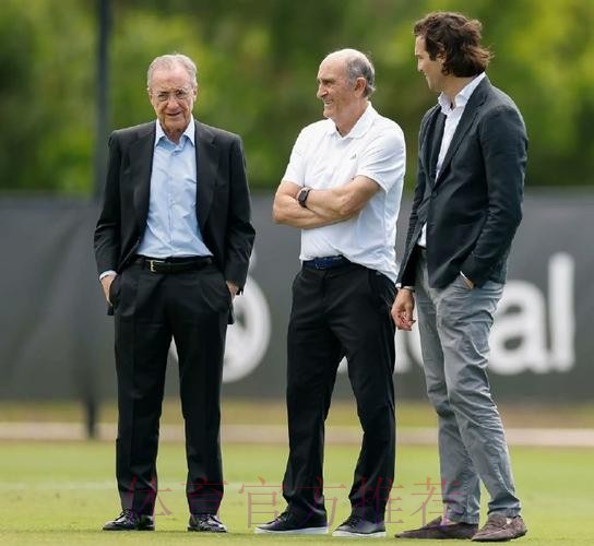 佛罗伦萨想要马约拉尔 正和经纪人以及皇马谈判